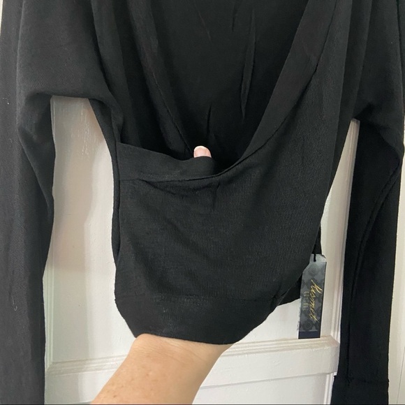 Kismet couture “Designed in Texas” Thumb Holes - Picture 8 of 15